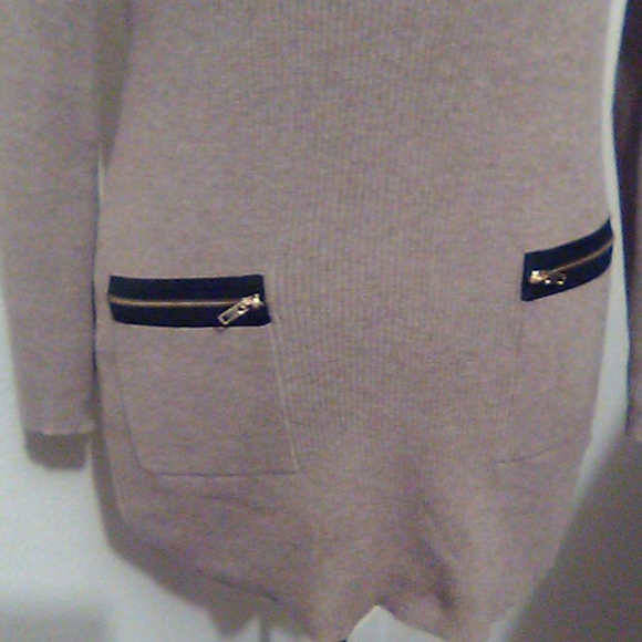 AGB Sweater - Picture 2 of 6